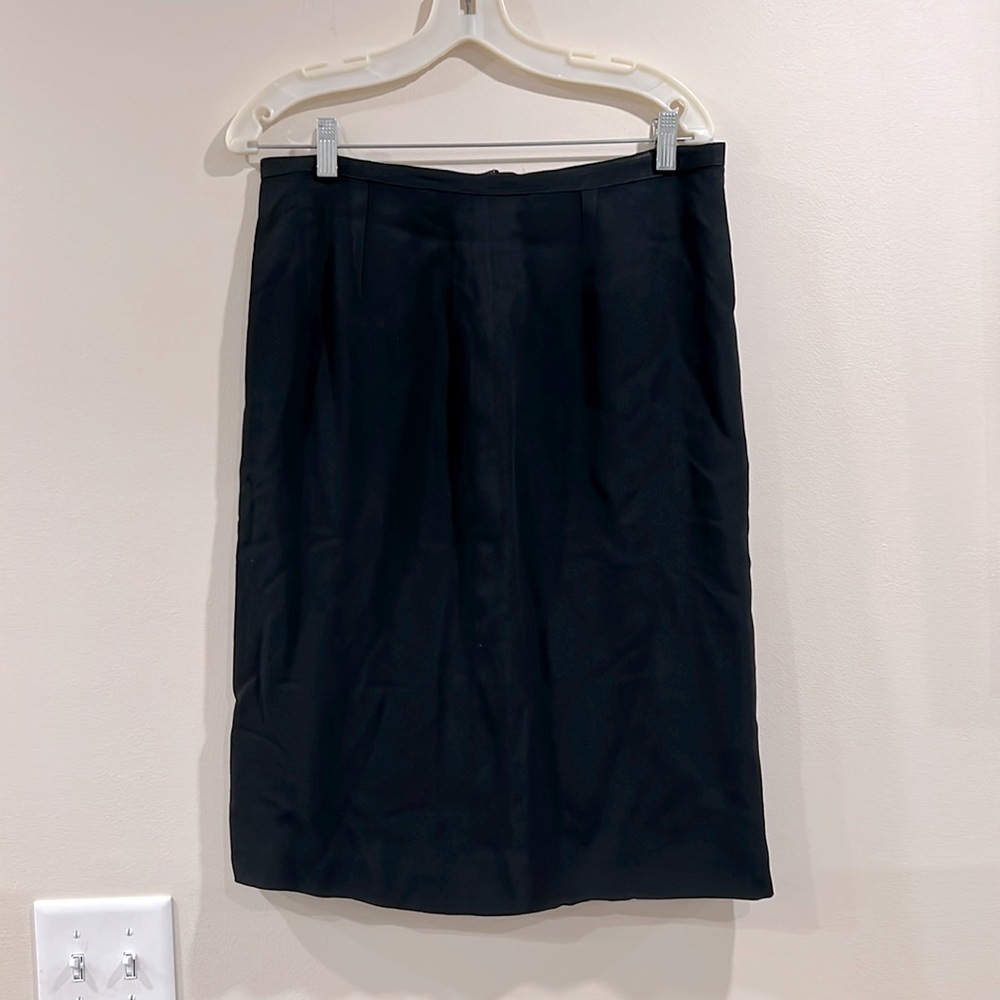 🔥Valentino Elegant Black Skirt 🔥